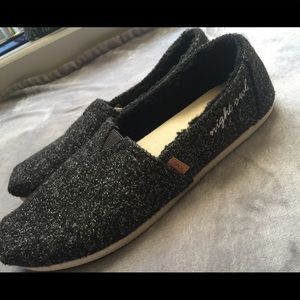 Embroidered Toms